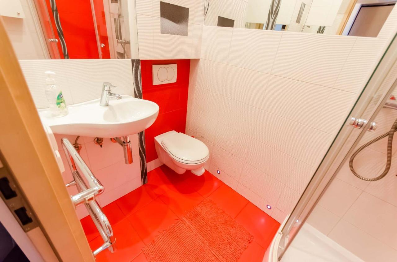 Central Krak Apartments - studios Librowszczyzna Krakkó Kültér fotó