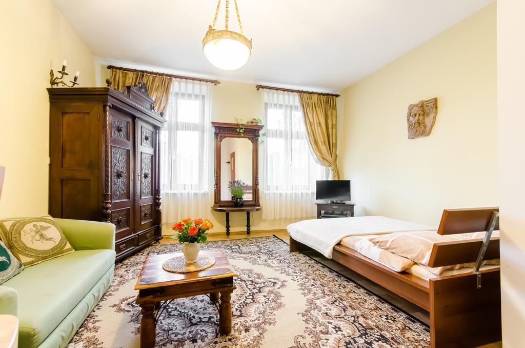 Central Krak Apartments - studios Librowszczyzna Krakkó Kültér fotó