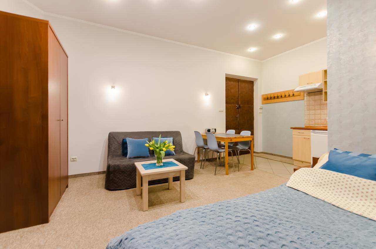 Central Krak Apartments - studios Librowszczyzna Krakkó Kültér fotó