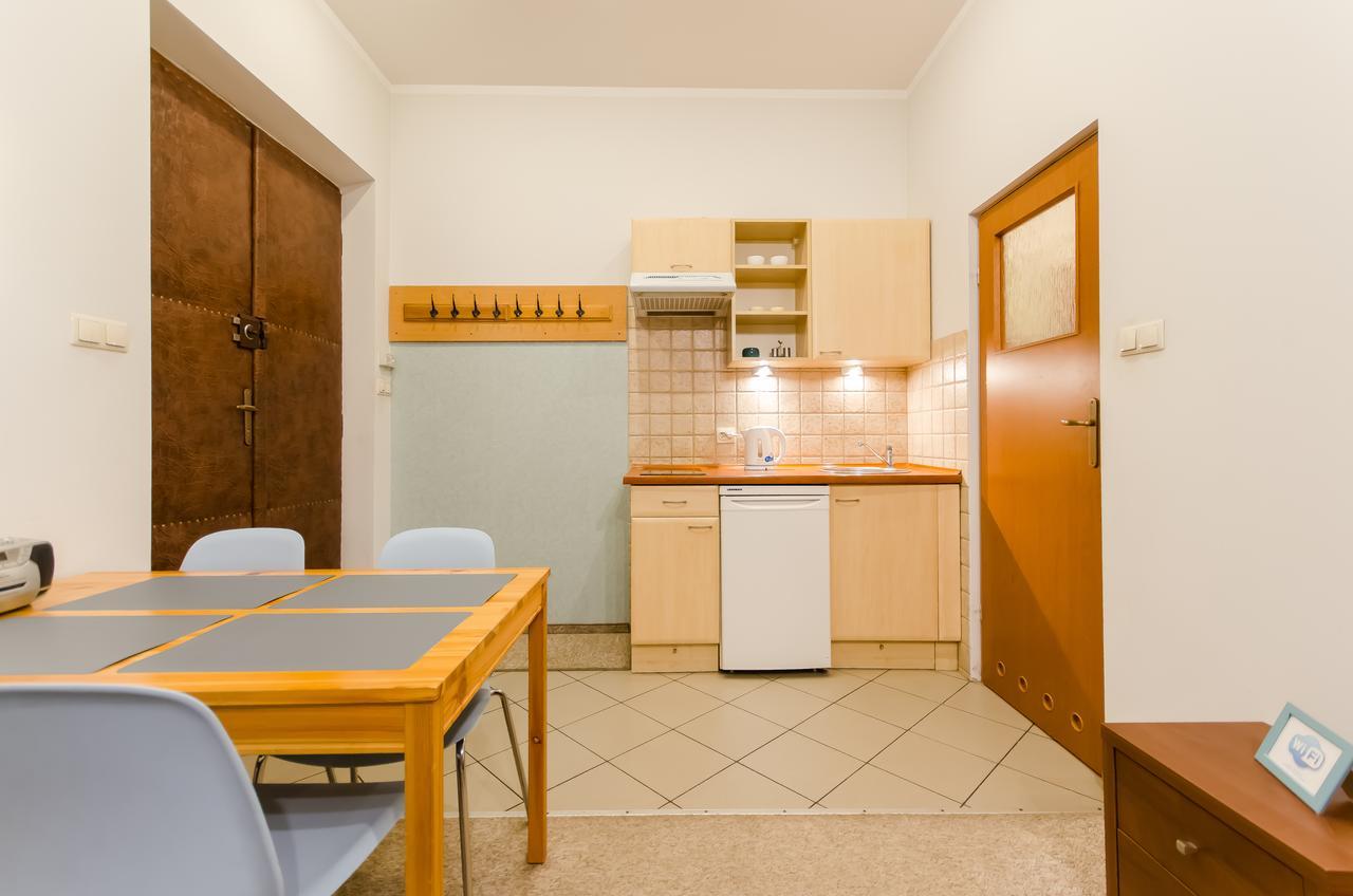Central Krak Apartments - studios Librowszczyzna Krakkó Kültér fotó